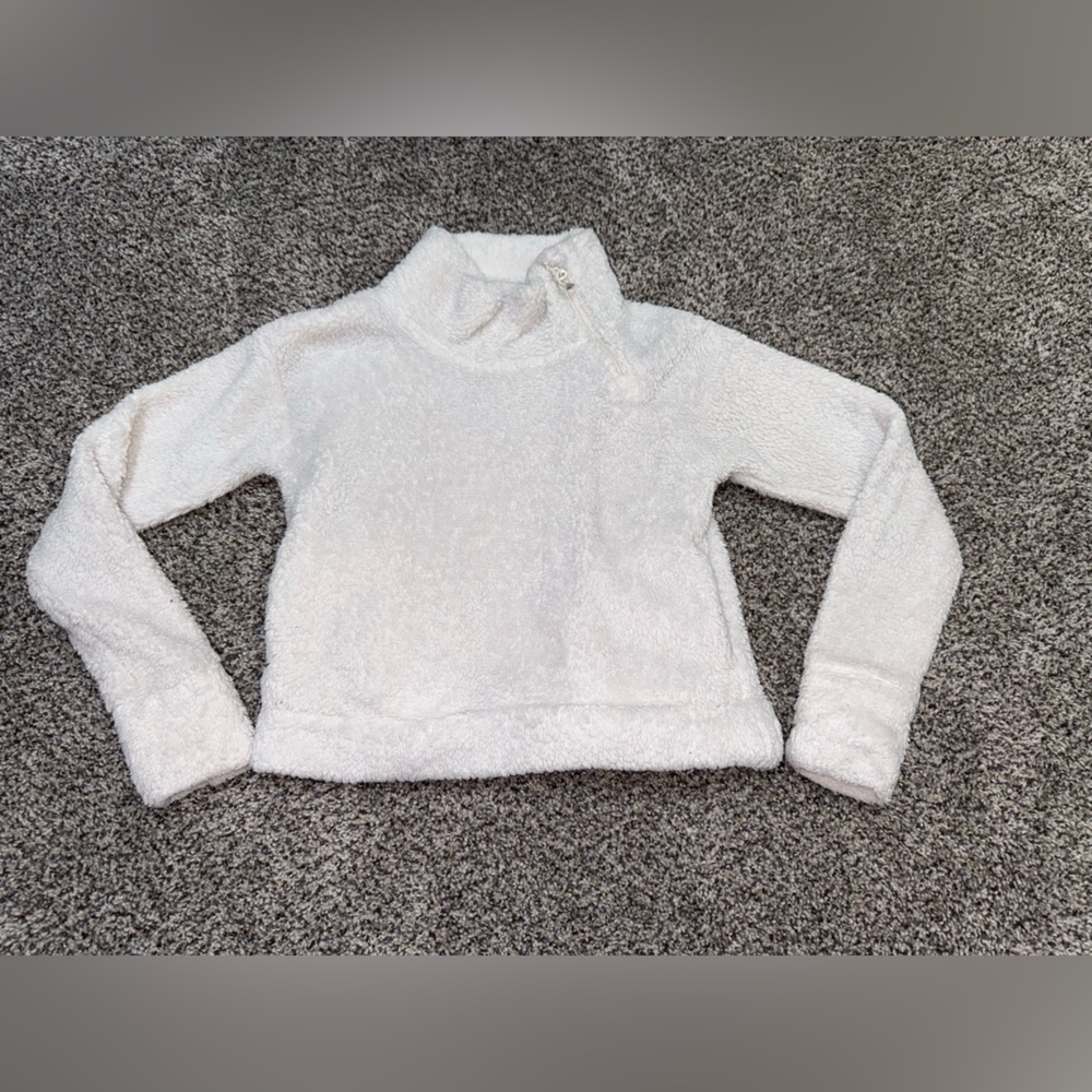 All in motion fuzzy sweatshirt with side collar zipper and pockets